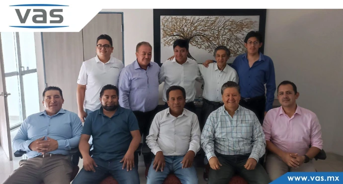Equipo de ingenieros de VAS durante capacitación técnica sobre válvulas de seguridad y alivio Consolidated de Baker Hughes